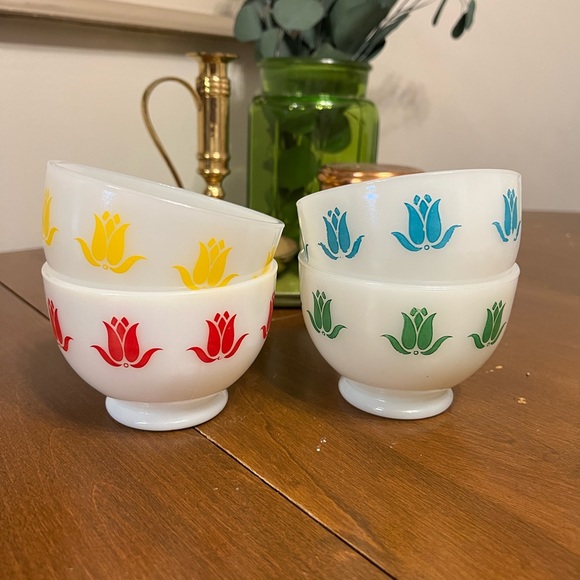Fireking Tulip Cottage Cheese Bowls (set of 4) - Picture 3 of 6
